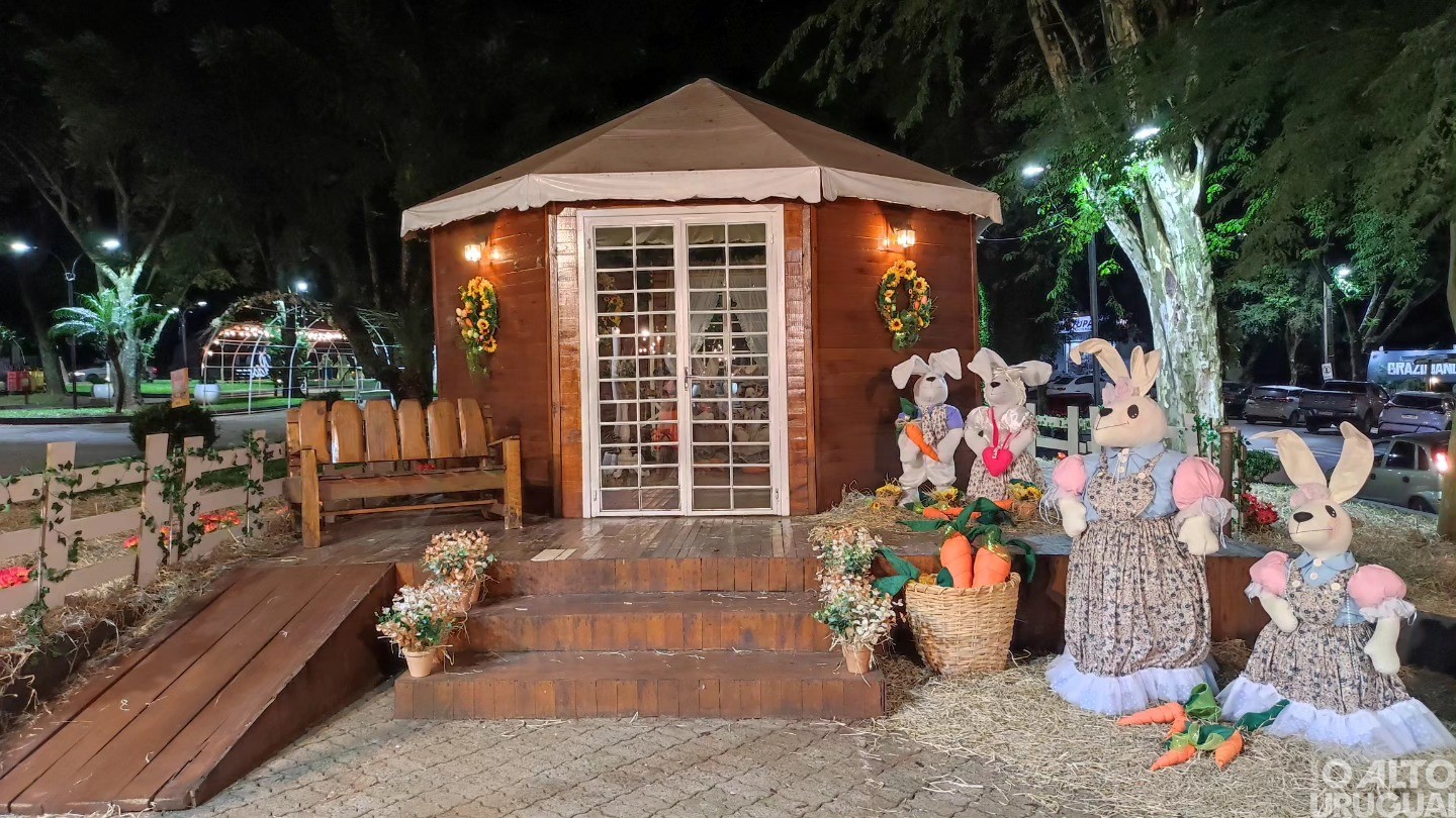 Rodeio Bonito entra no clima da Páscoa com decoração especial na Praça Gildo Possamai