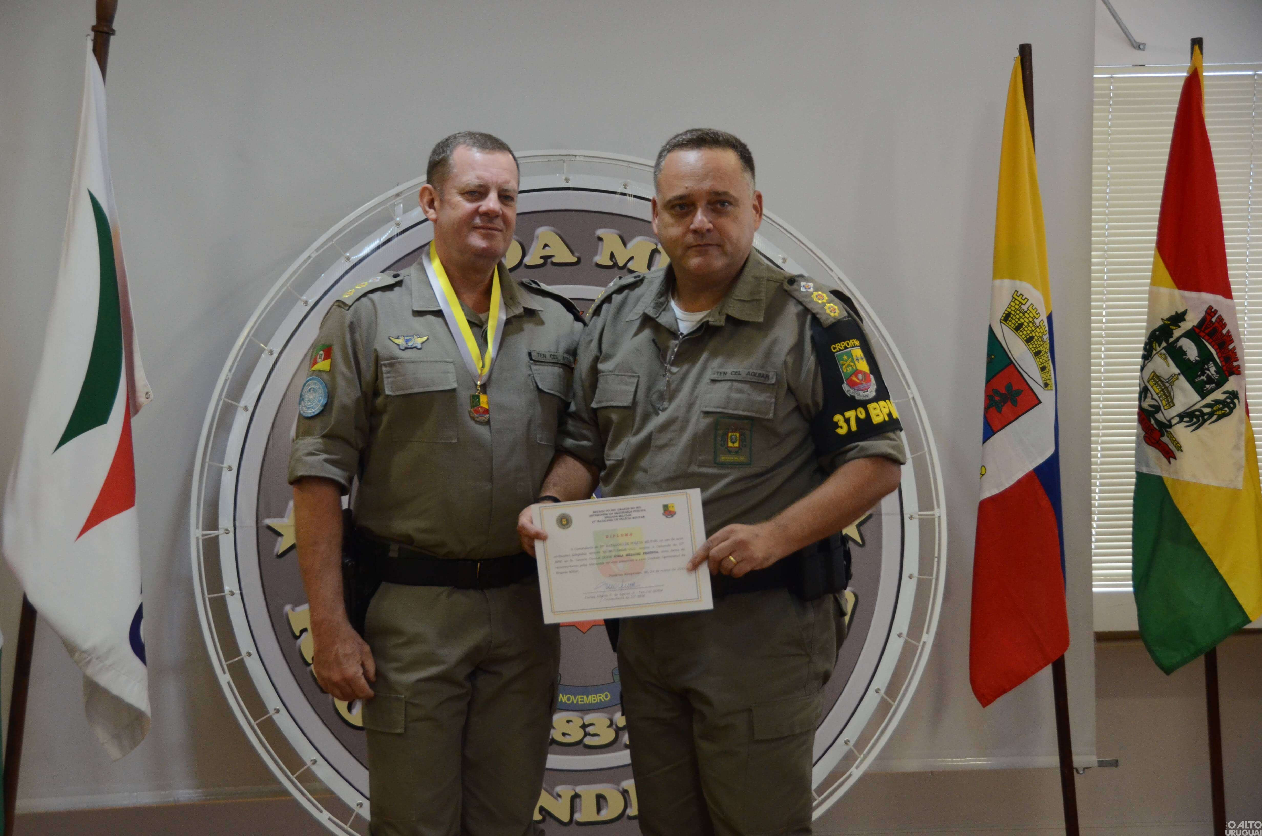 37º BPM realiza cerimônia de entrega de comendas