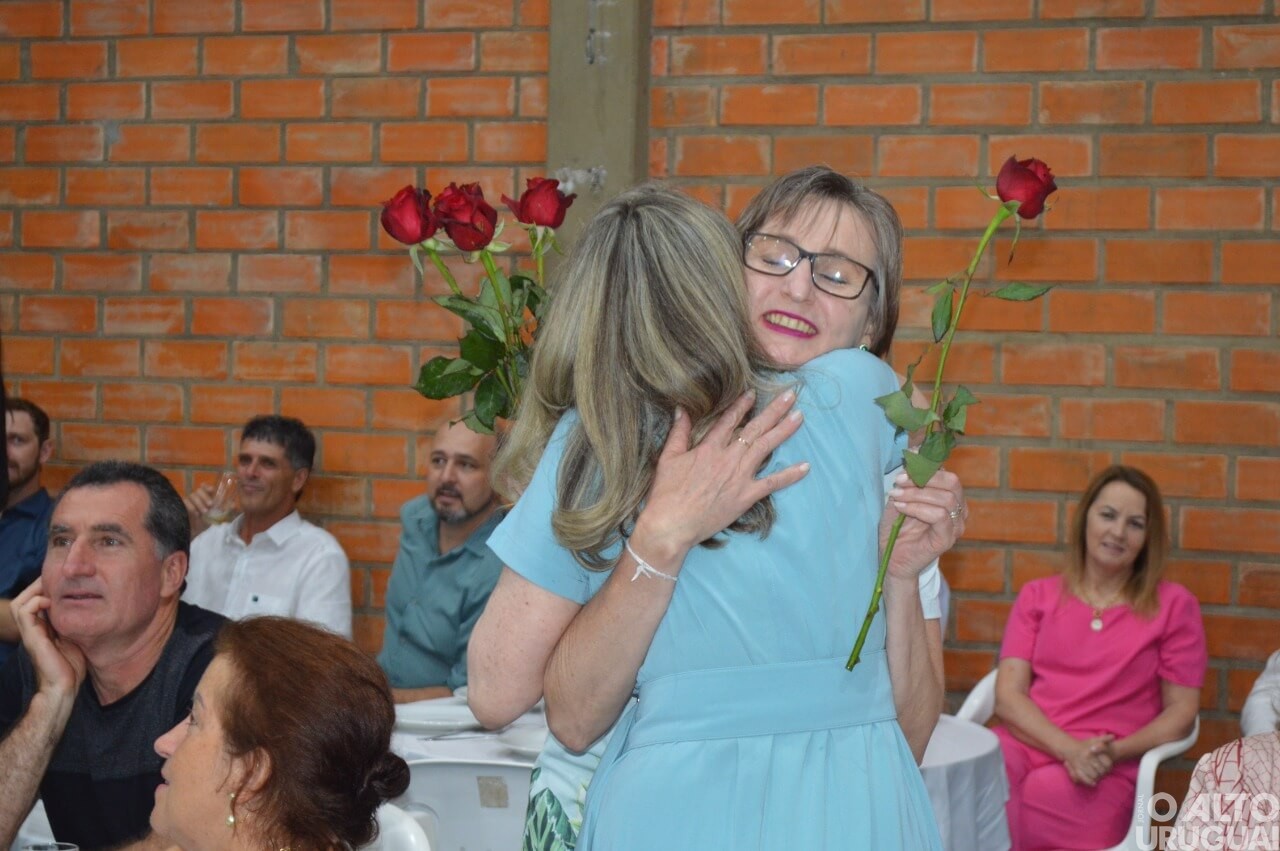 Jantar marca 40 anos da Apae-FW