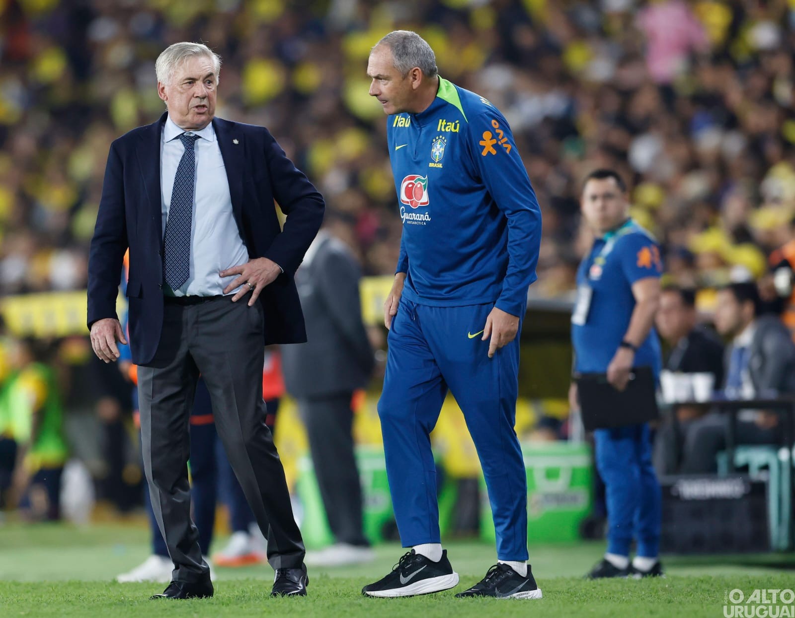 Brasil empata sem gols com Equador em estreia de Ancelotti