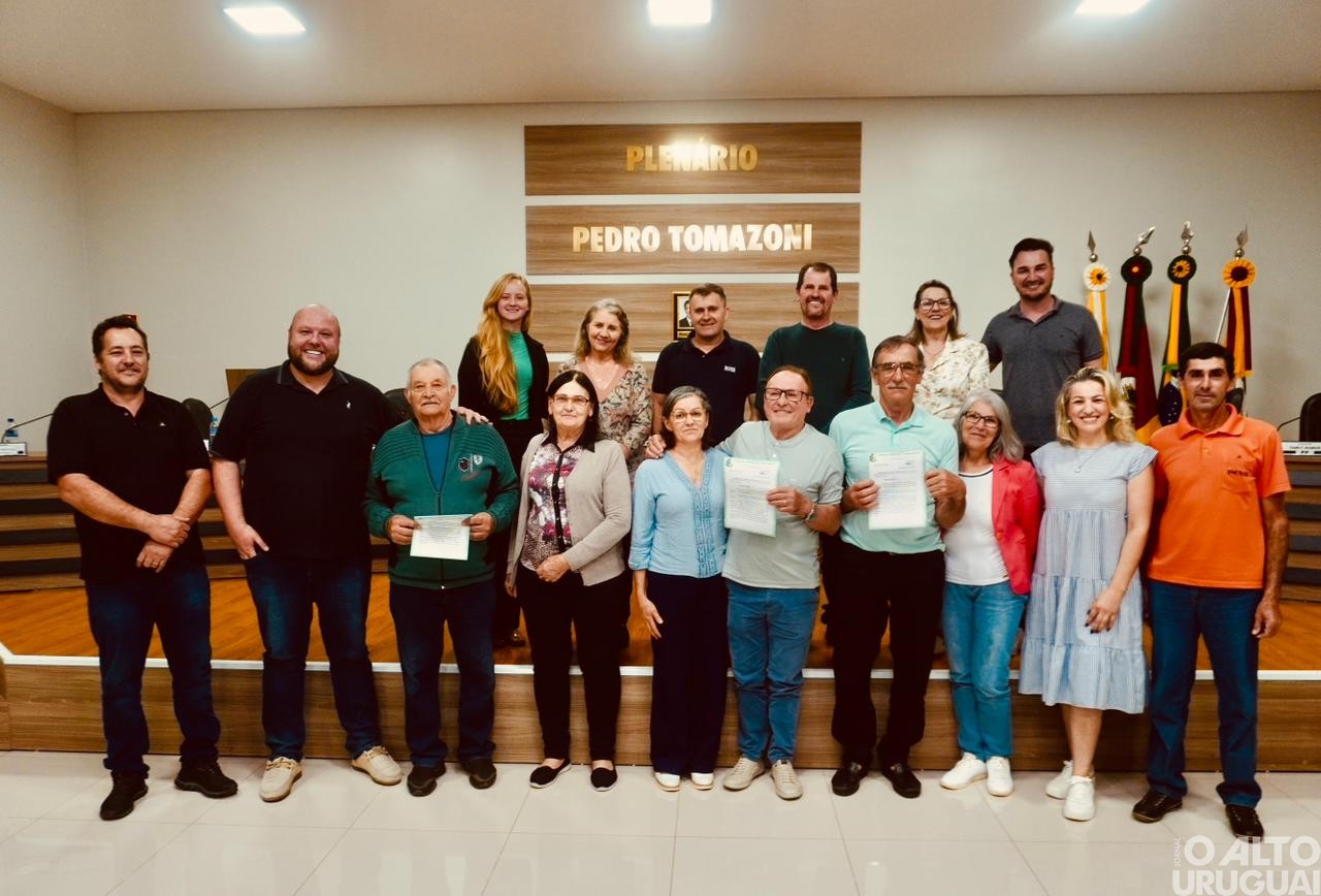 Câmara de Vereadores de Rodeio Bonito presta homenagem a membros de conselhos municipais