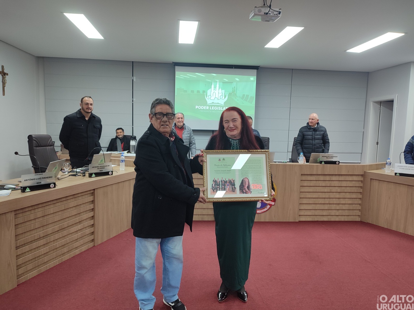 Poder Legislativo homenageia primeira mulher vereadora de FW