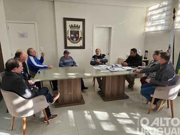 Prefeitura de FW recebe demandas do bairro Jardim Primavera