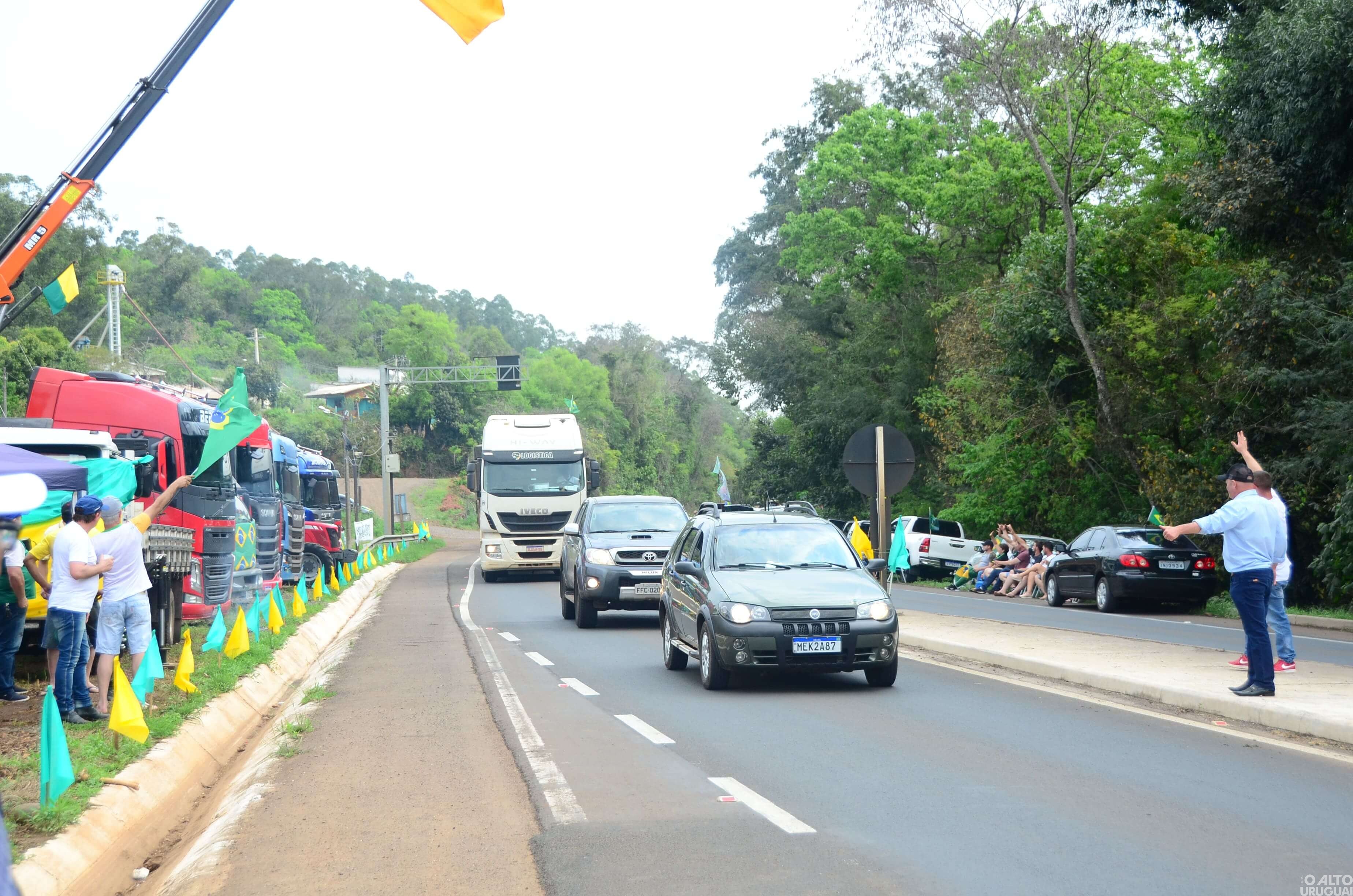 Manifestações em apoio ao presidente Bolsonaro ocorrem na região