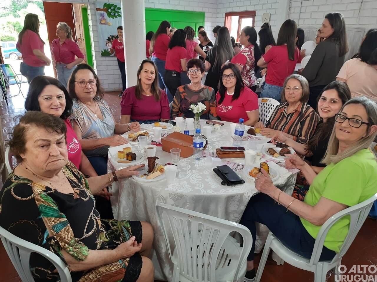 Chá da Liga reúne mulheres em Rodeio Bonito