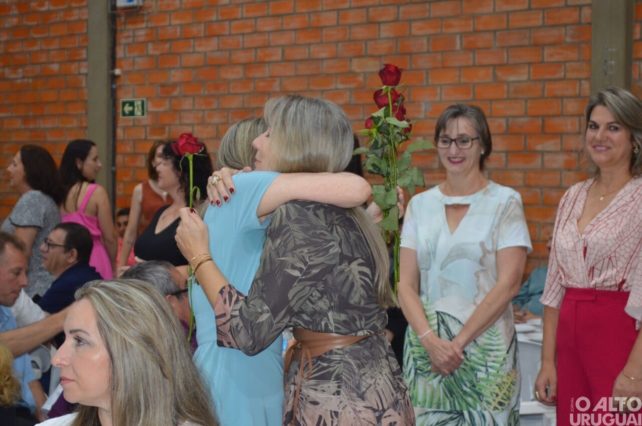 Jantar marca 40 anos da Apae-FW