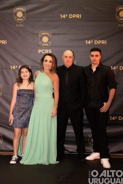 Baile Golden Night da 14ª DRPI homenageia parceiros da Polícia Civil na região