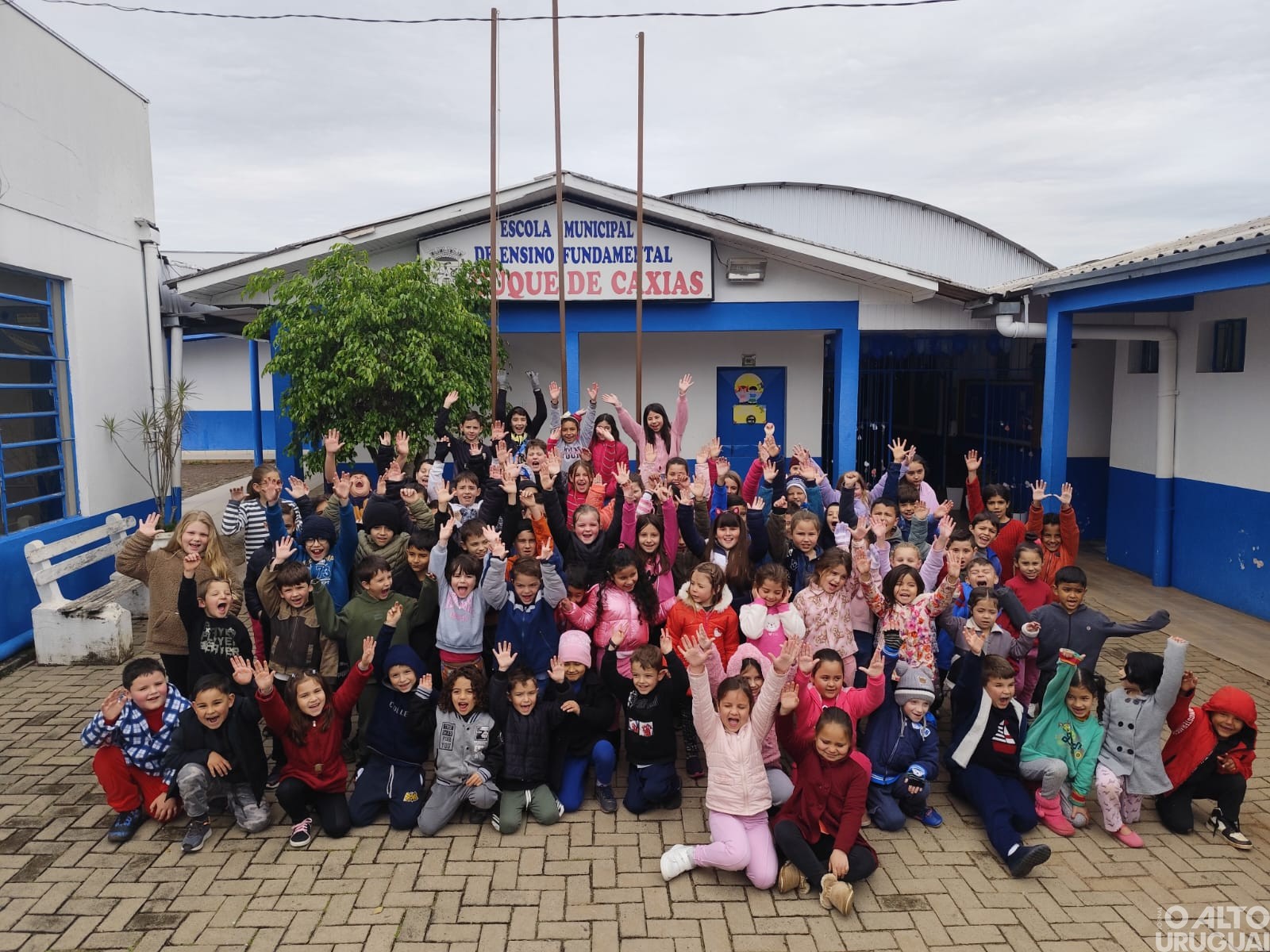 Escola Duque de Caxias celebra 95 anos de história em FW