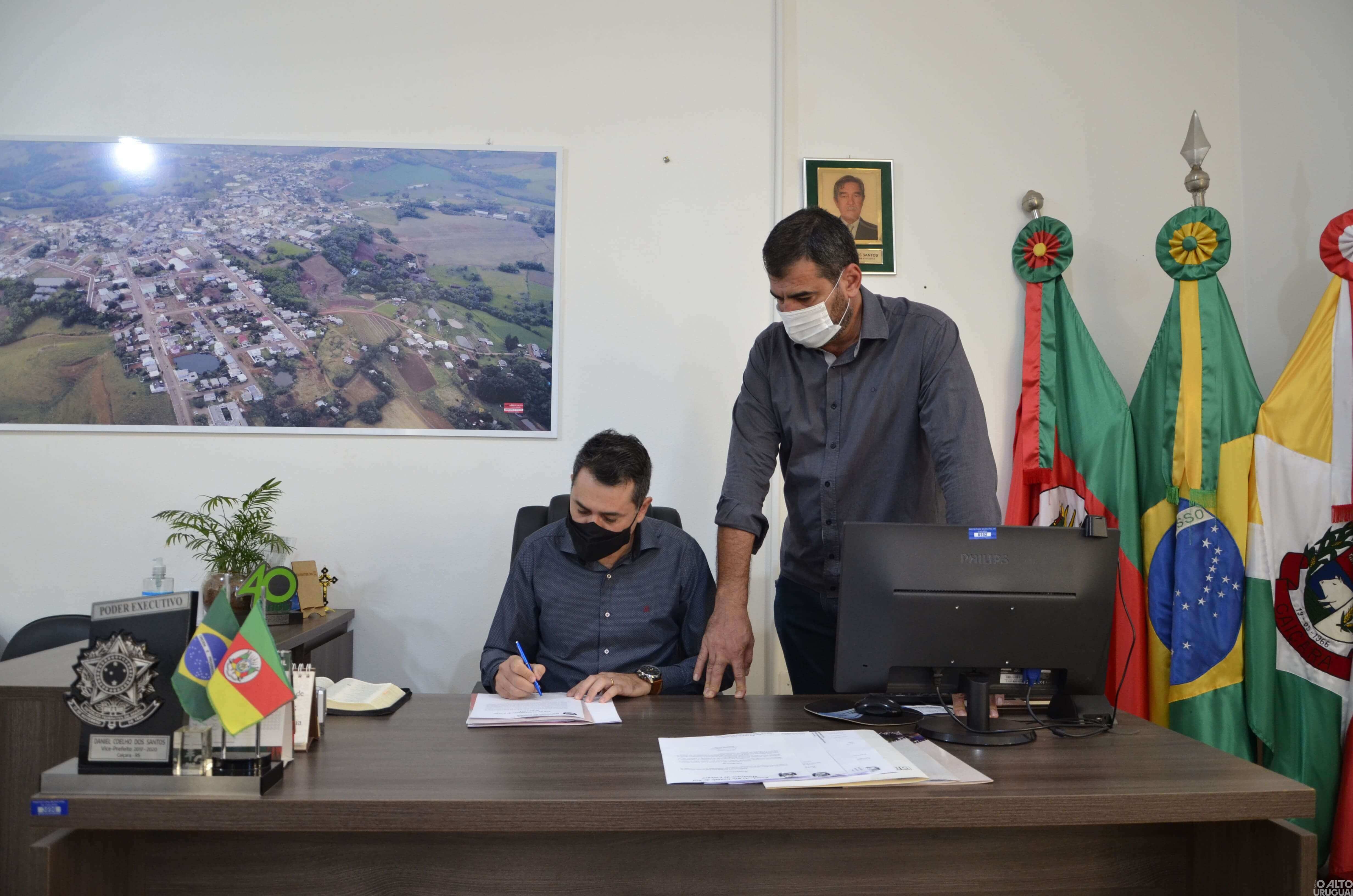 Stefanello assume Poder Executivo de Caiçara