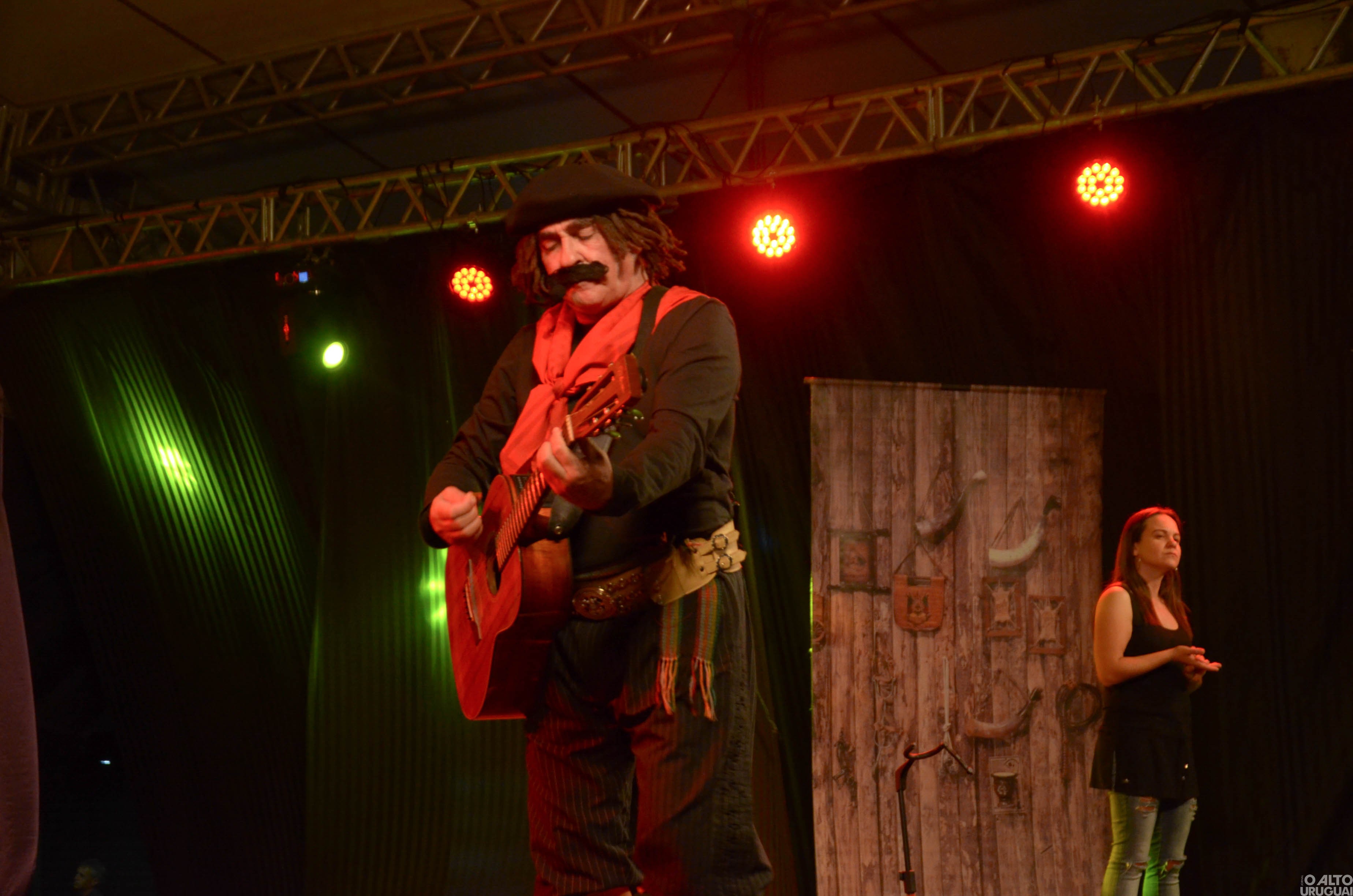 Guri de Uruguaiana se apresenta no Bureau Cultural