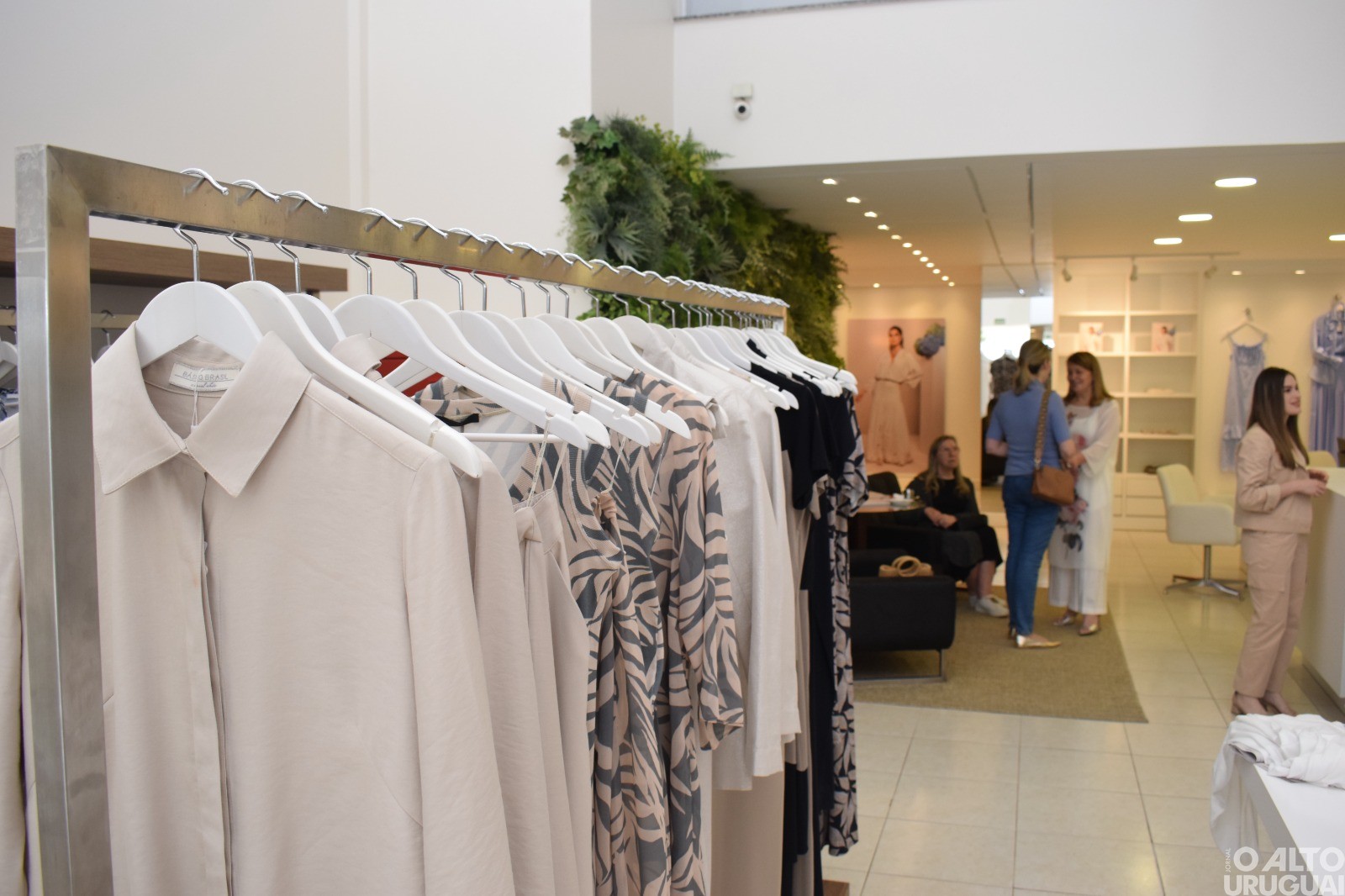 Básico Brasil lança nova coleção de primavera-verão