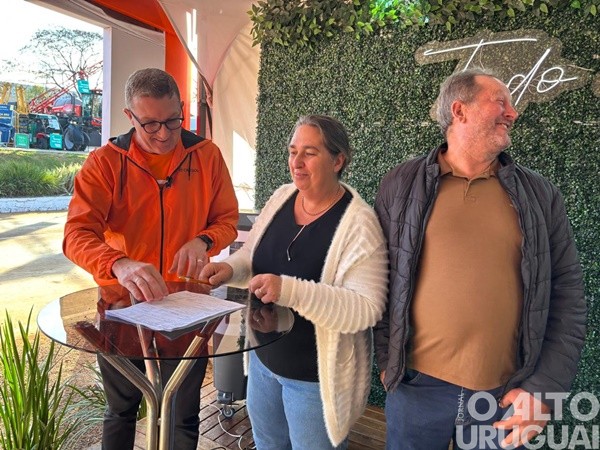 Cresol Raiz está presente na feira com atrações interativas, negócios e presença marcante no agro