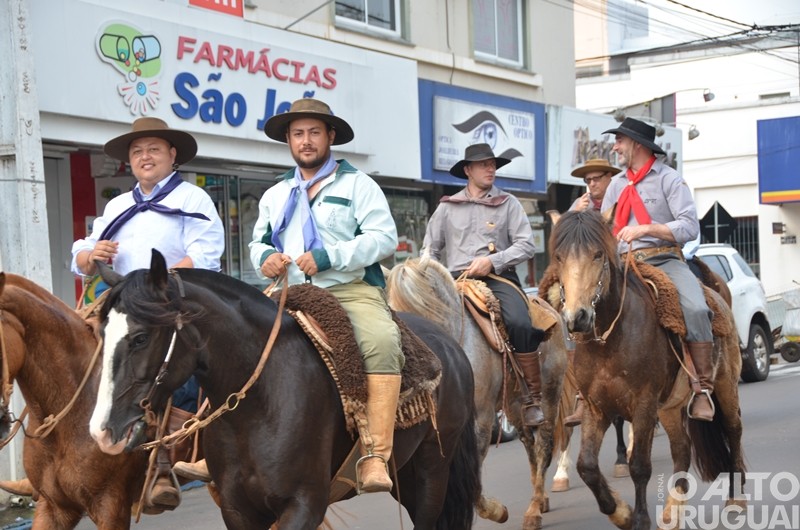 CTG Rodeio da Querência faz programação em homenagem ao Dia do Gaúcho