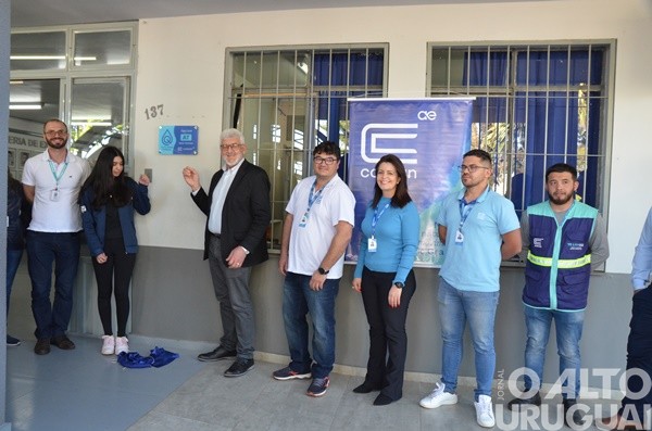 Escola Cardeal Roncalli de FW recebe certificado em qualidade de água tratada