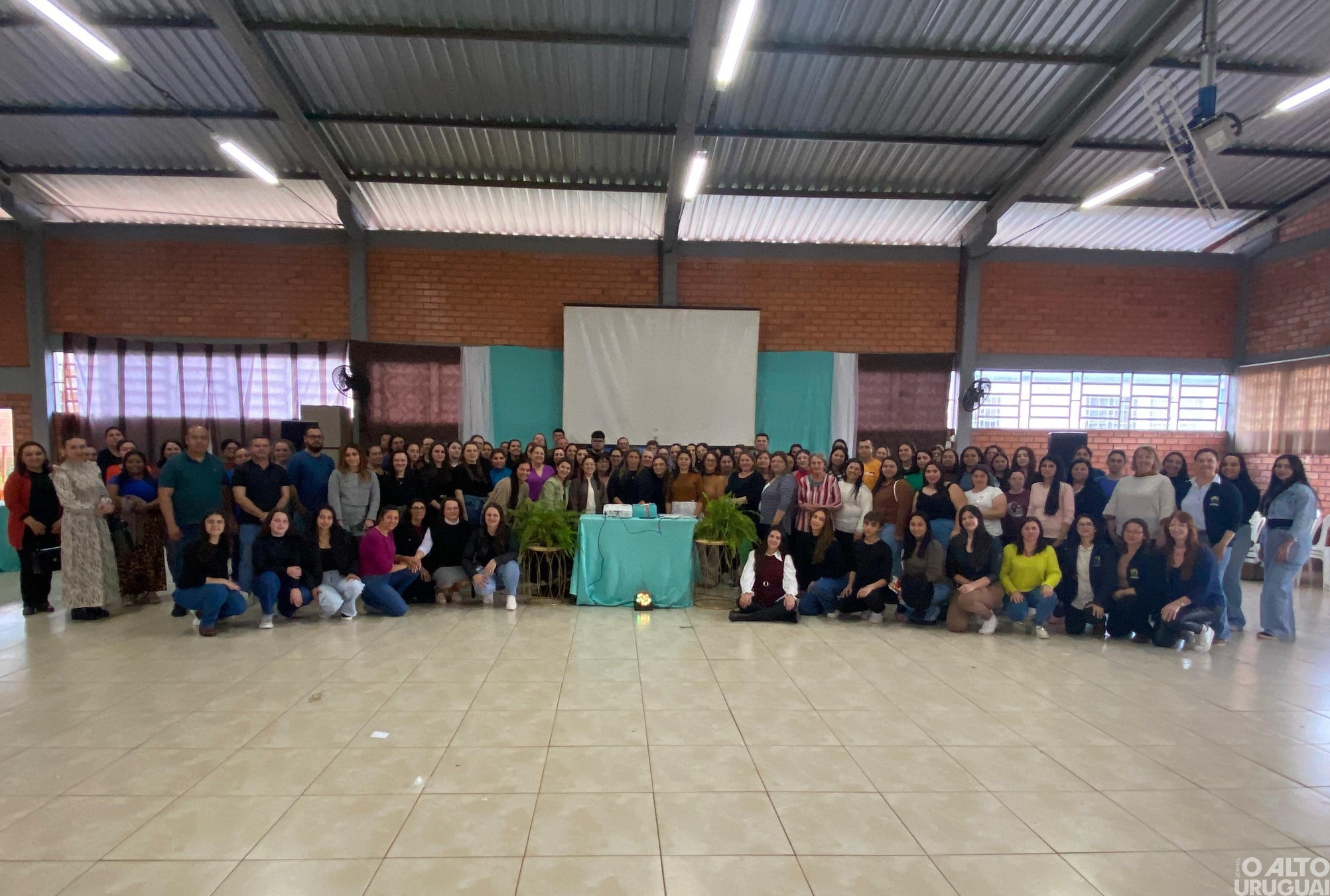 Encontro intermunicipal aborda saúde emocional de educadores
