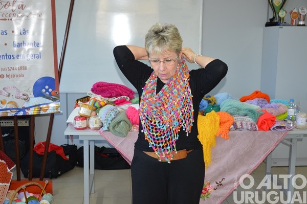 Tricolã promove workshop de tricô e crochê em FW