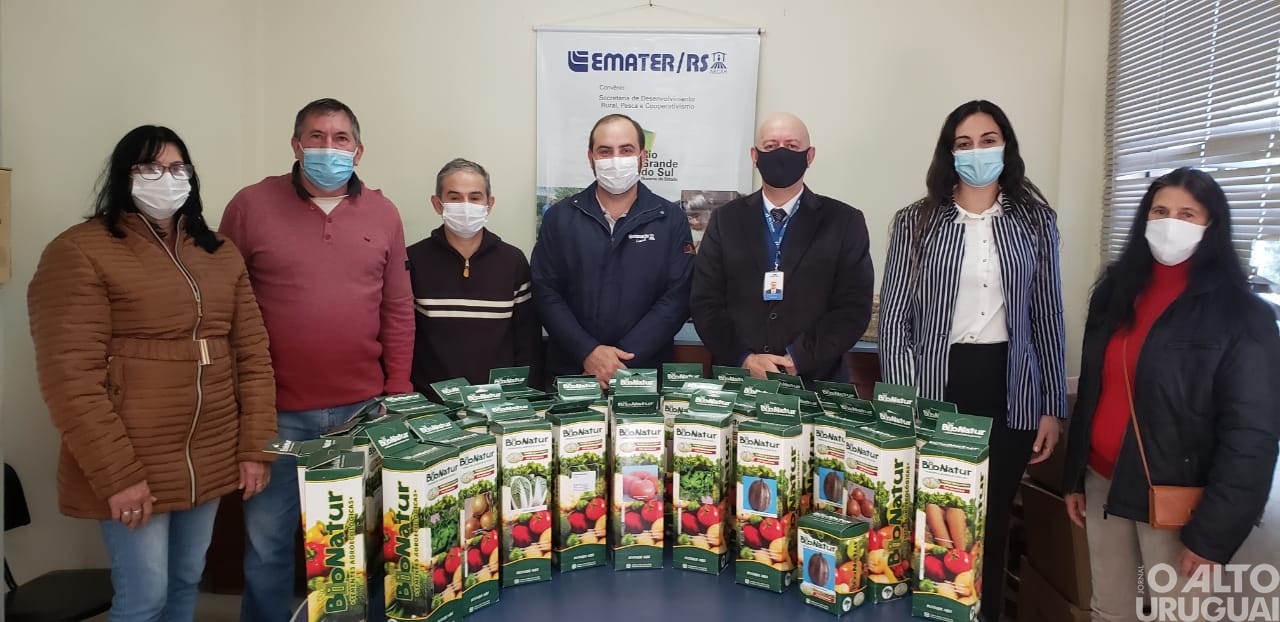 Agricultoras de Taquaruçu do Sul são beneficiadas com Programa Sementes