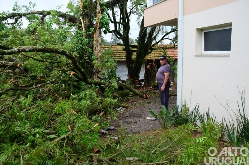 Vendaval em Pinheirinho do Vale: “Foi um filme de terror o que nós presenciamos”