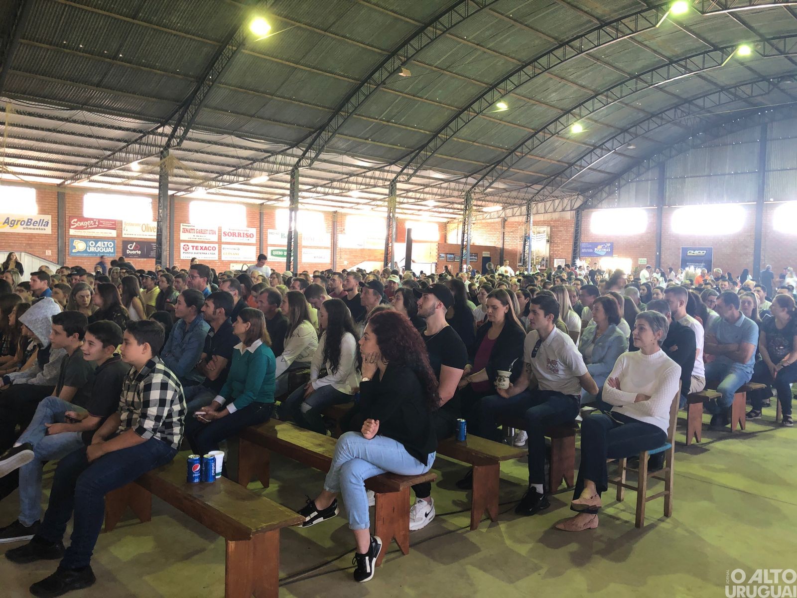 Humorista Badin apresenta-se em FW