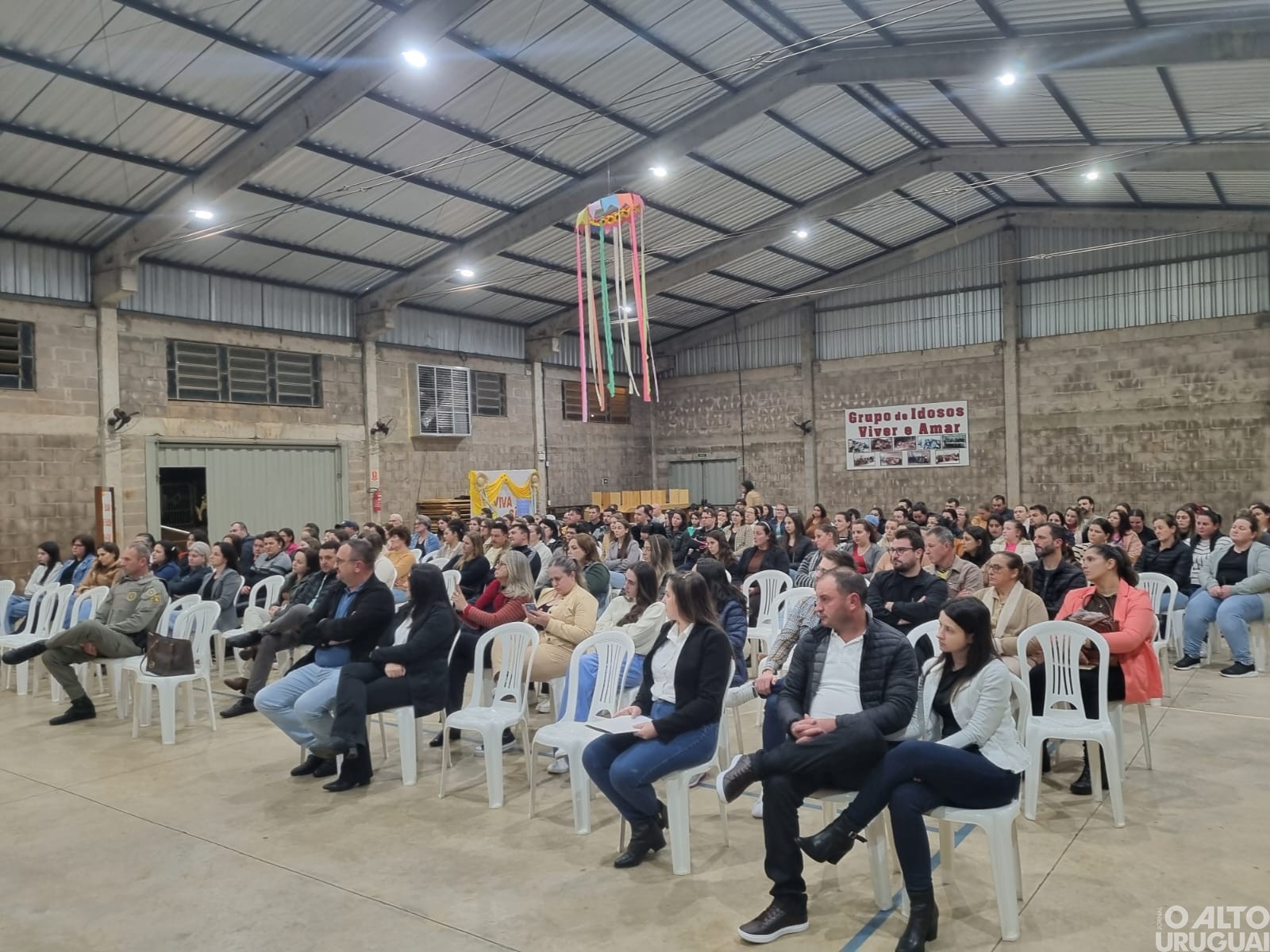 Palestra sobre desafios da educação dos filhos na era digital é realizada em Vista Alegre