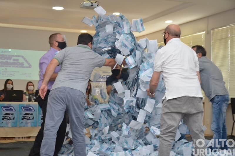 Campanha Show de Prêmios: consumidor de FW é o ganhador do carro zero-quilômetro