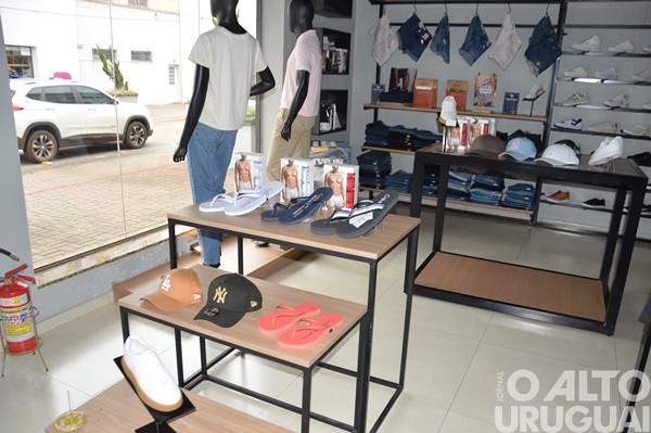 Loja DYN faz lançamento de marca própria em FW