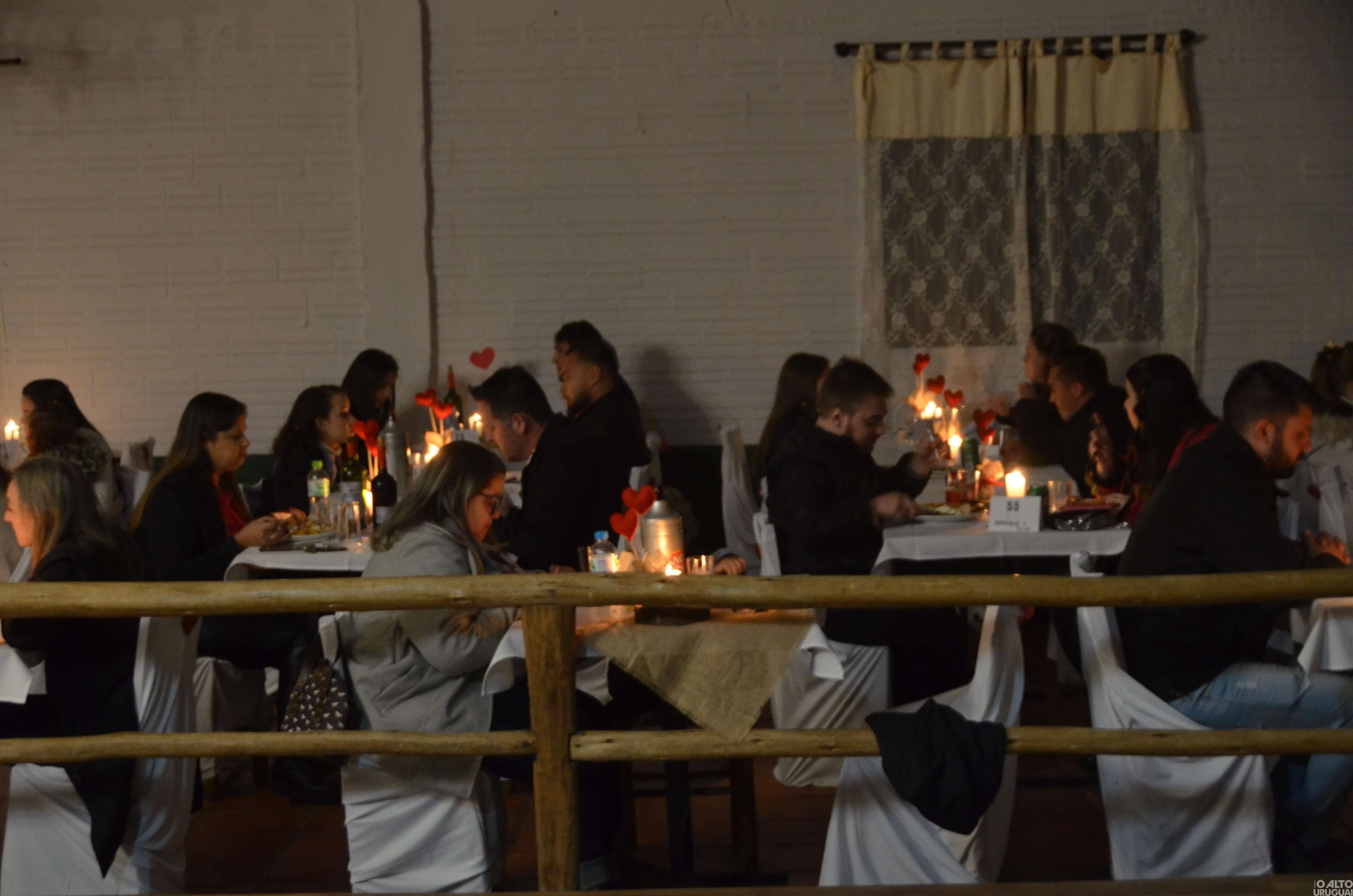 Noite do Galanteio reúne casais no CTG Rodeio da Querência