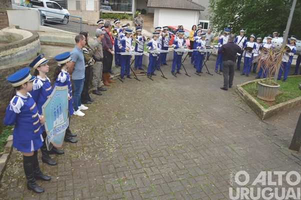 Centelha do Fogo Simbólico da Pátria chega a FW