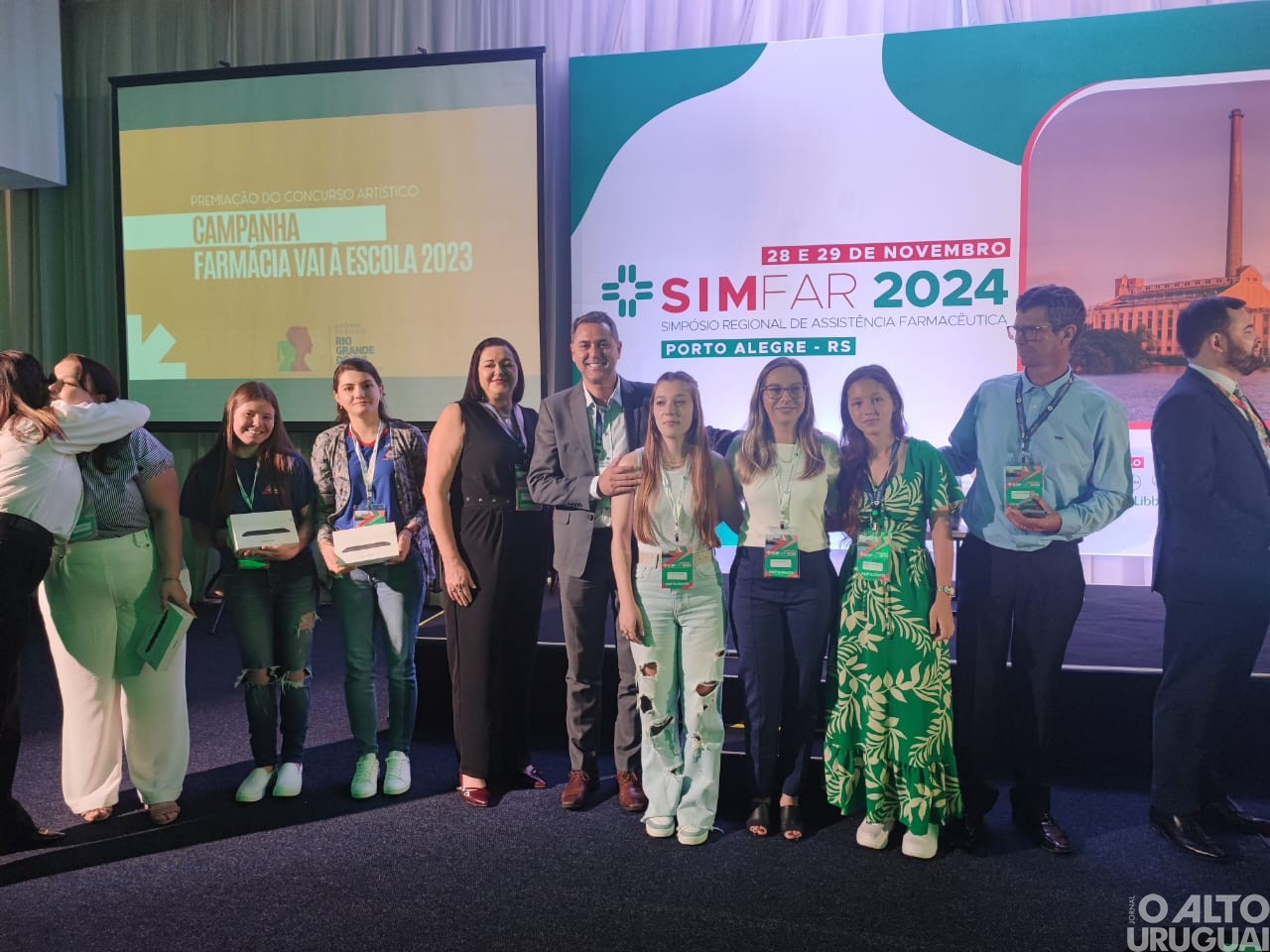 Aluna de Caiçara recebe prêmio estadual na campanha Farmácia vai na Escola