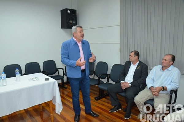 Amng realiza reunião de prefeitos durante Festiplan em Planalto