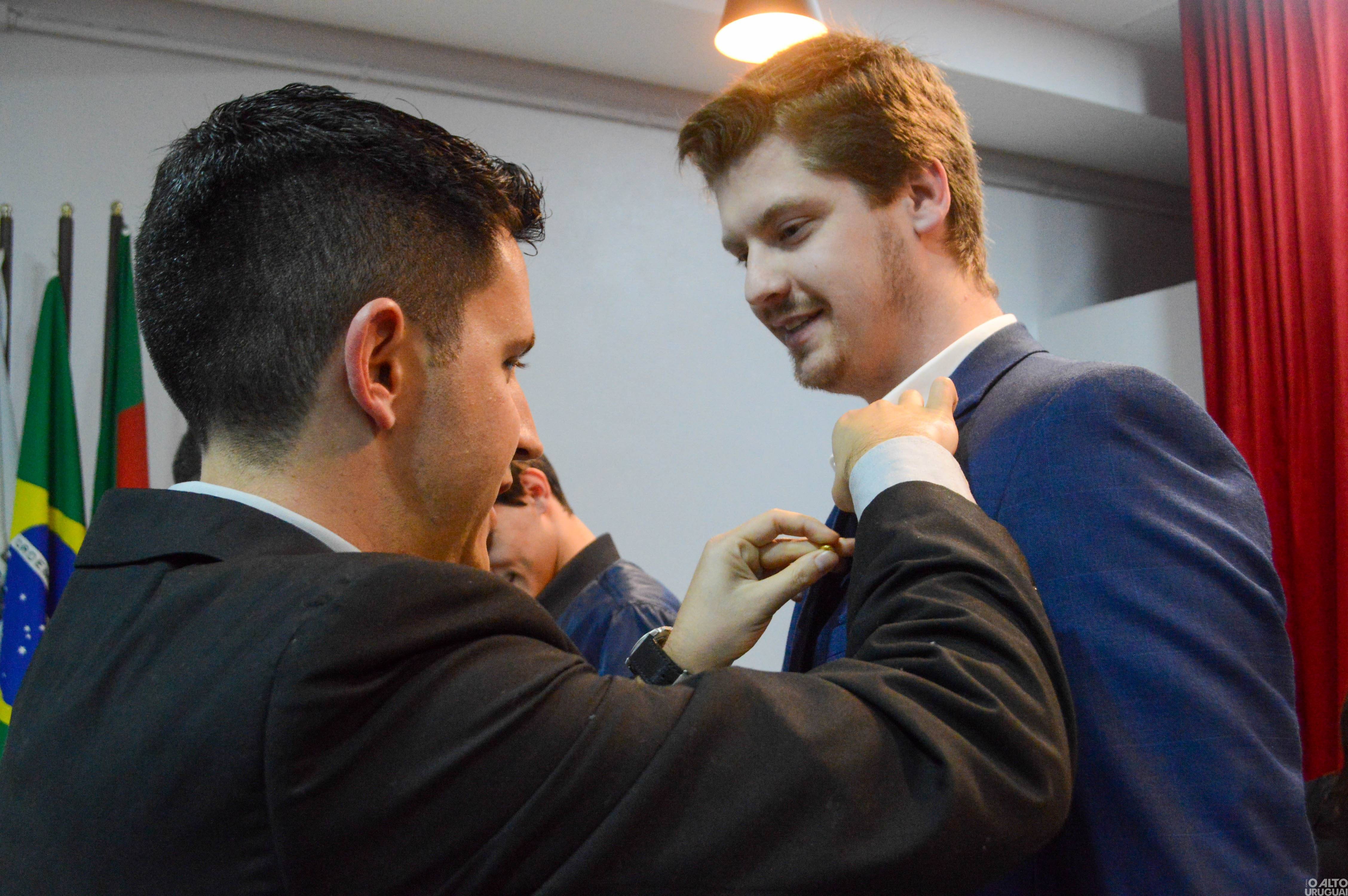 Novas diretorias dos Rotarys tomam posse em FW