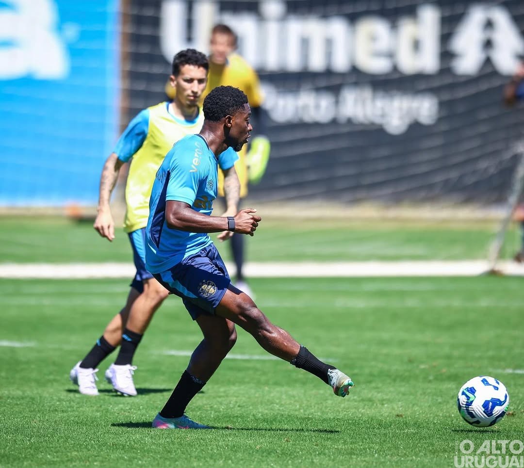 Grêmio viaja para enfrentar o Santos na Vila Belmiro