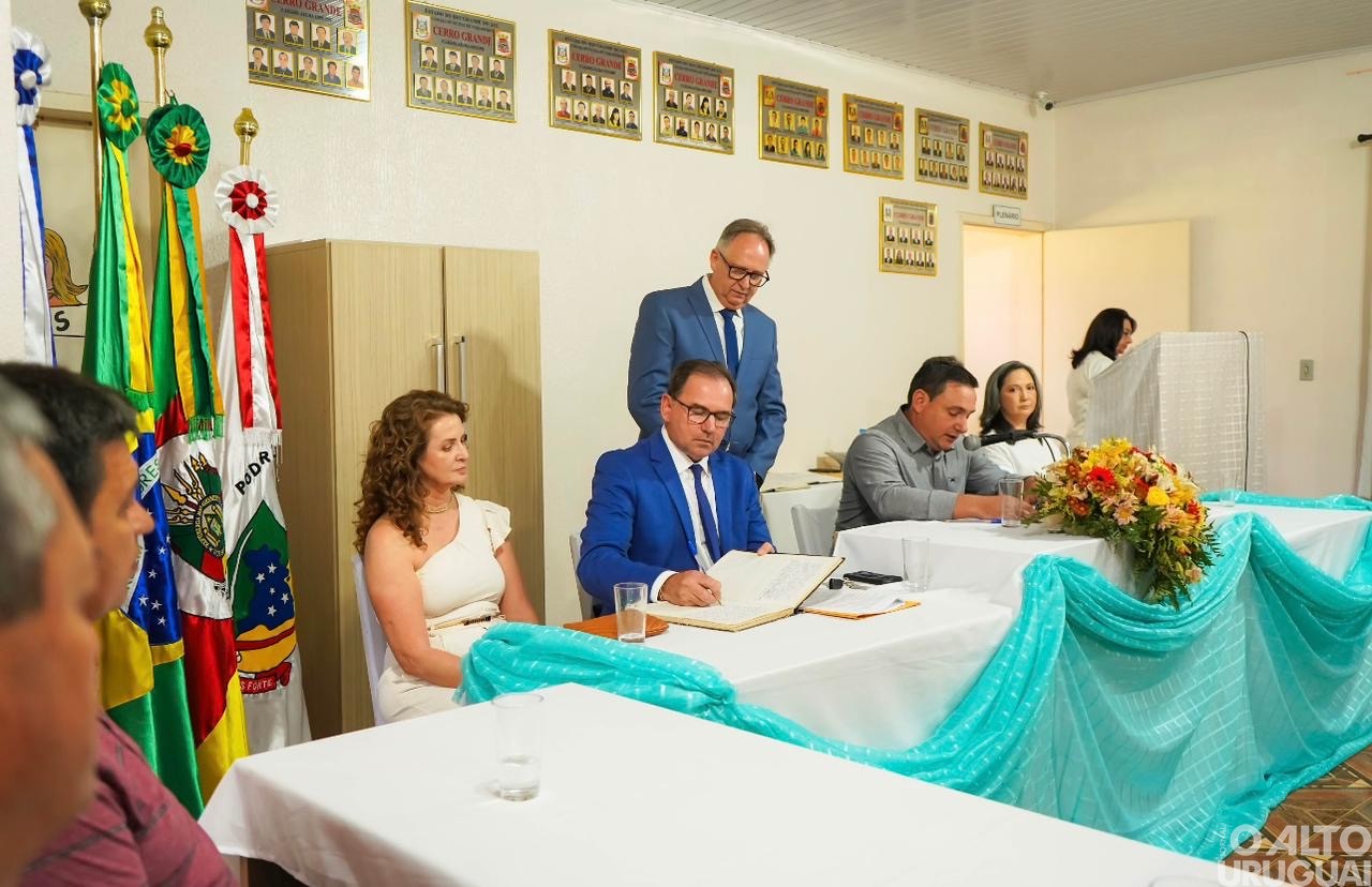 Solenidade na Câmara de Vereadores marca posse dos eleitos em Cerro Grande