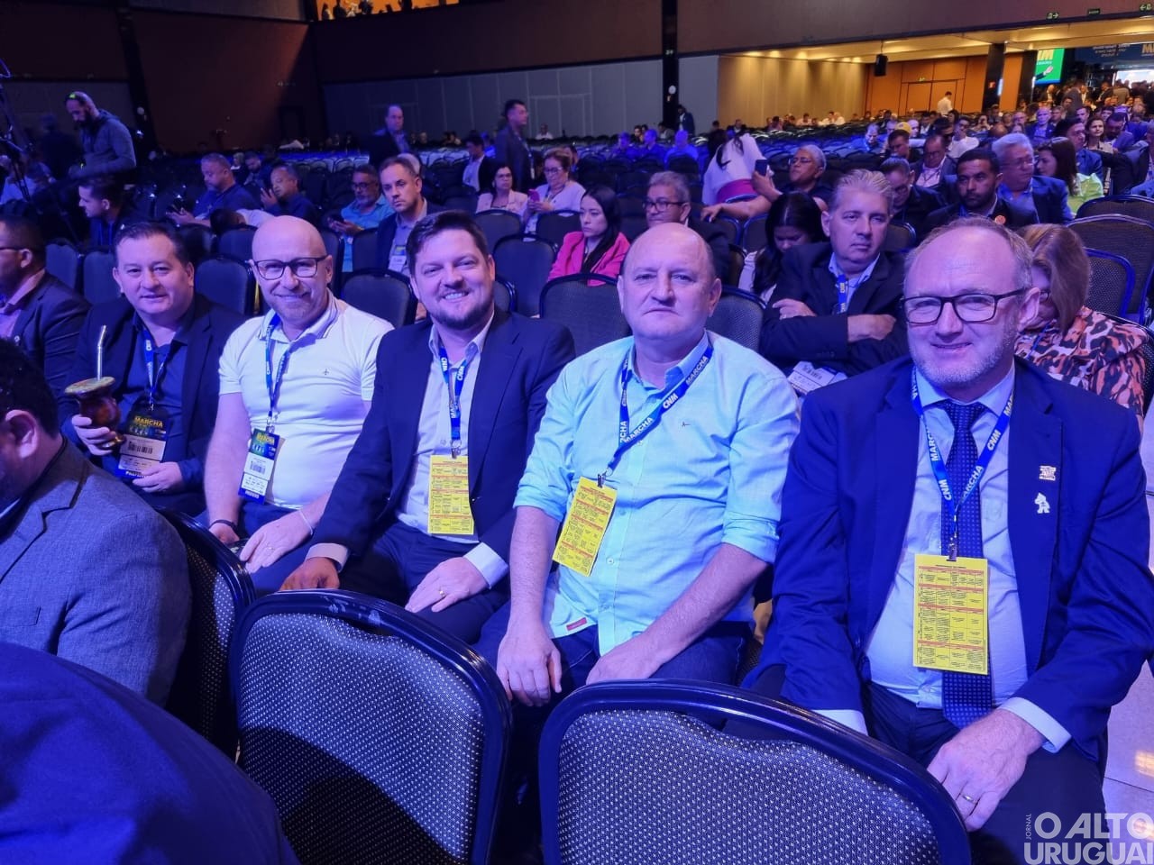 Marcha a Brasília em Defesa dos Municípios reúne prefeitos da região