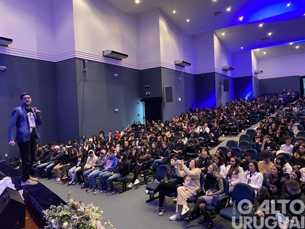 URI realiza nova edição do Projeto Adolescer nesta terça-feira