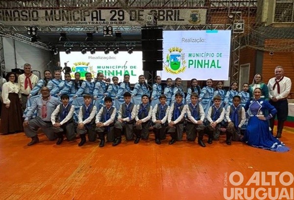 Pinhal promove show com o Grupo Os Quatro Gaudérios