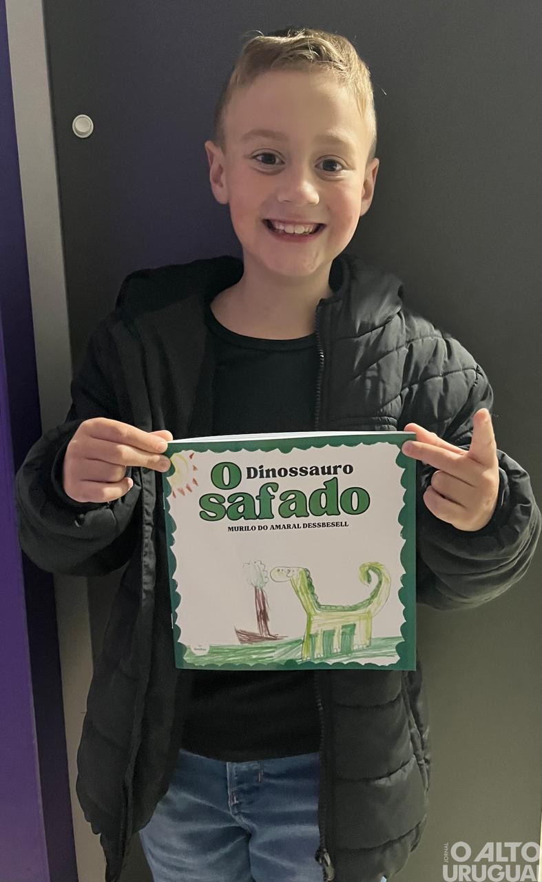 Murilo Amaral Dessbesell publica seu primeiro livro aos sete anos