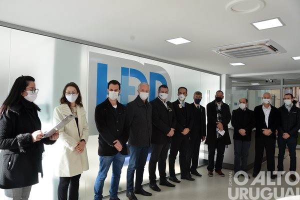 HDP inaugura placa em homenagem ao Lions Clube