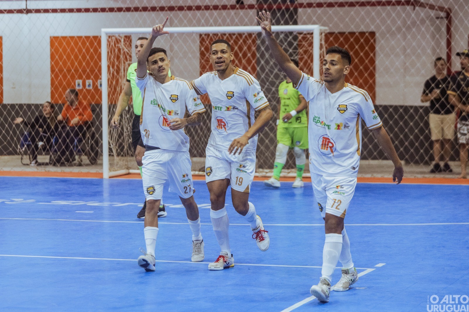 Rodeio Futsal está a um passo da final