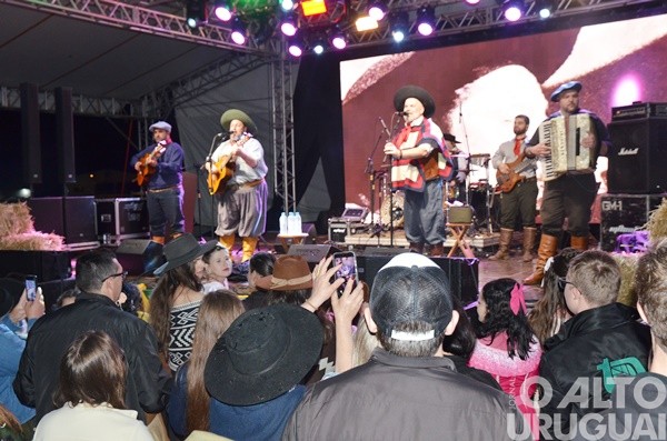 Atividades culturais e fandango movimentam 45º Acampamento Farrapo em FW