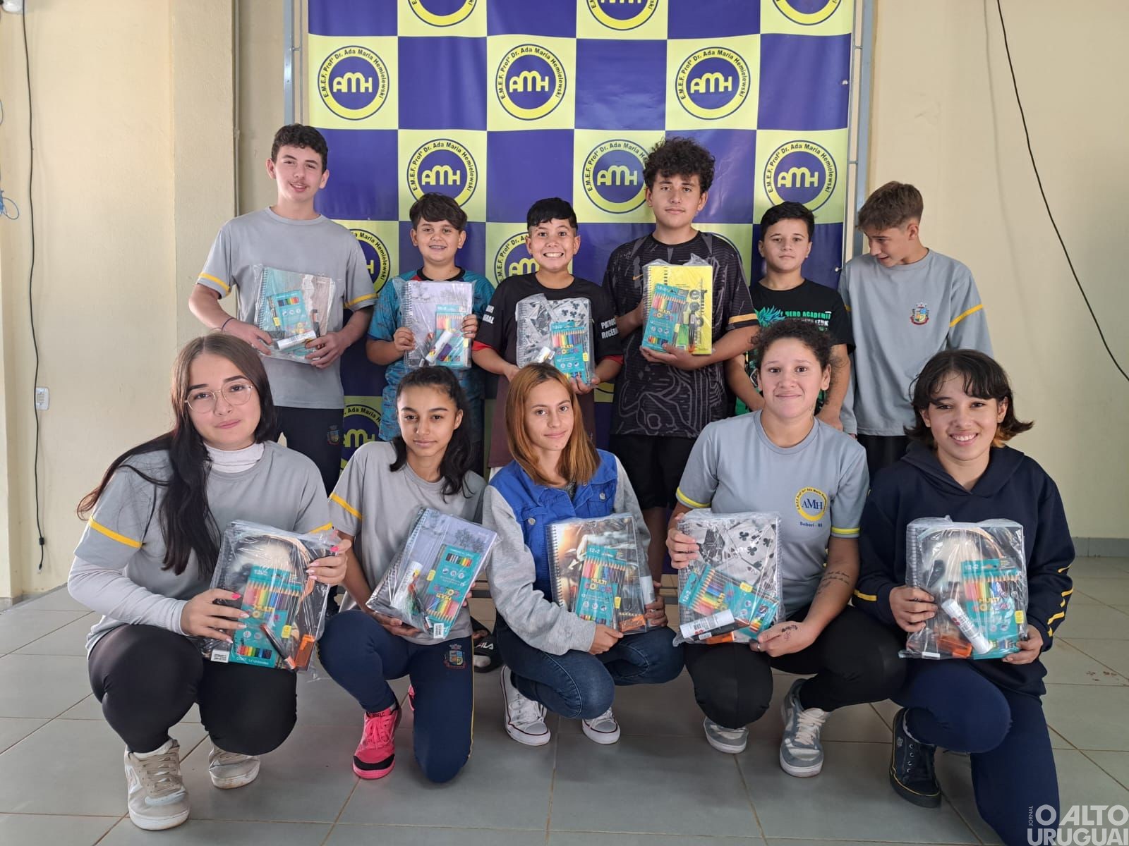 Entregues mais de 1,2 mil kits de materiais escolares aos alunos da rede municipal de Seberi