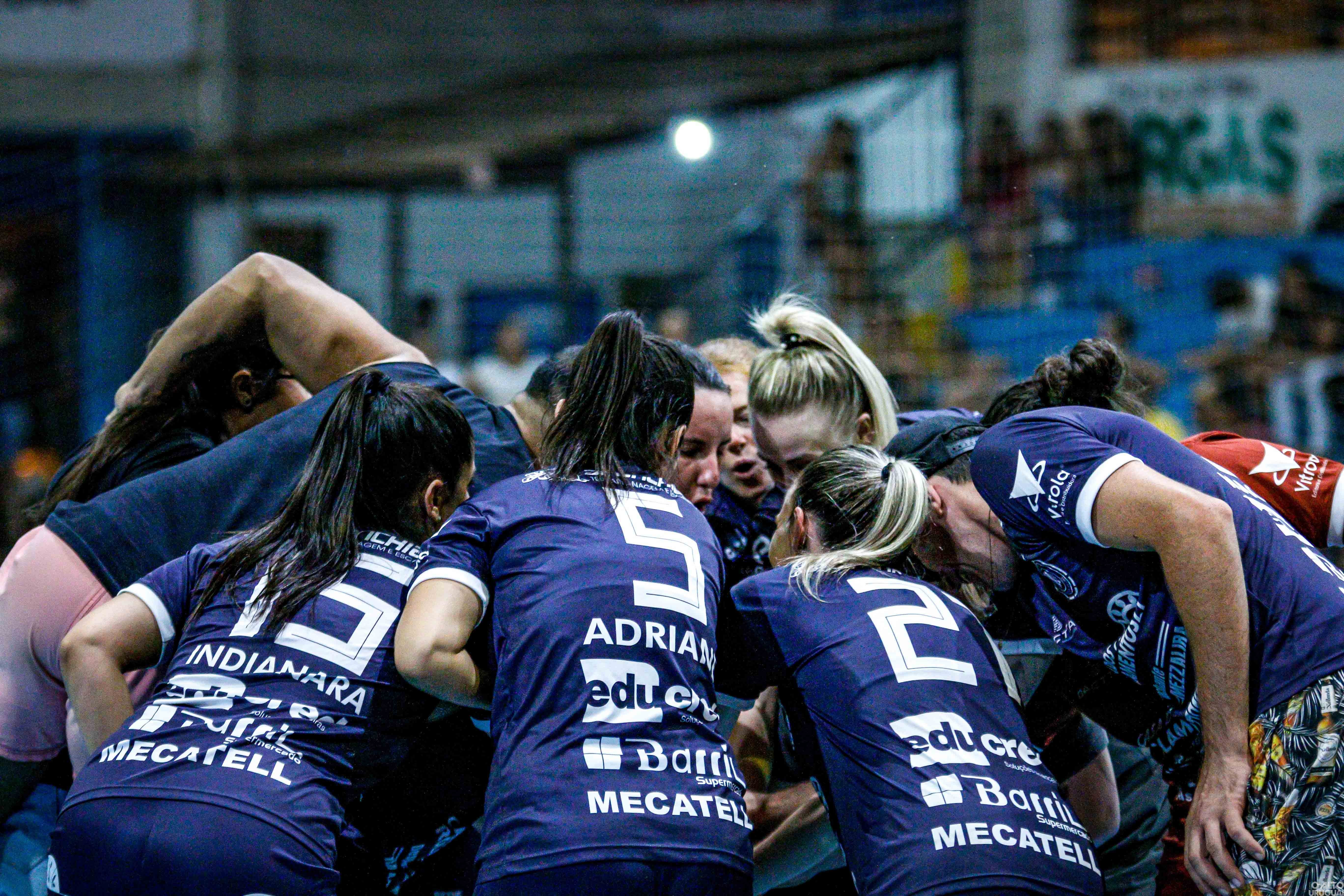 Torneio de futsal feminino movimenta equipes da região