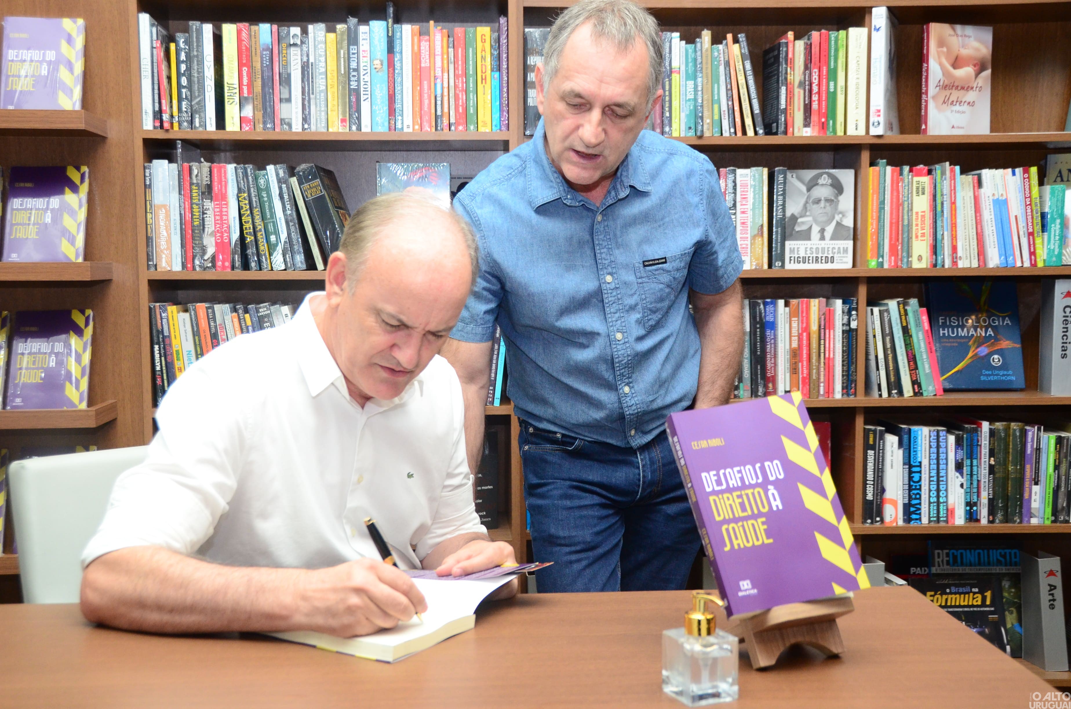 Advogado Cesar Riboli lança mais um livro