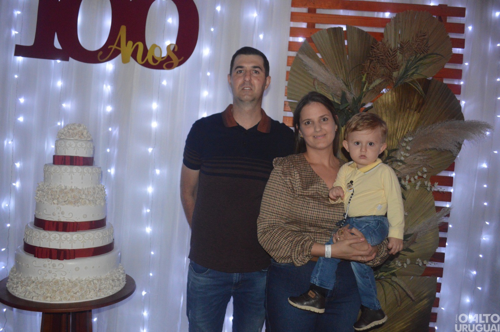 Centenas de pessoas participam das comemorações dos 100 anos de São João do Porto