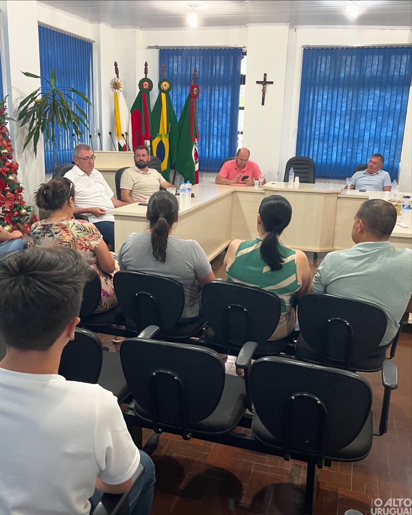 Visita de deputados é marcada por debate sobre projetos de desenvolvimento para Taquaruçu do Sul