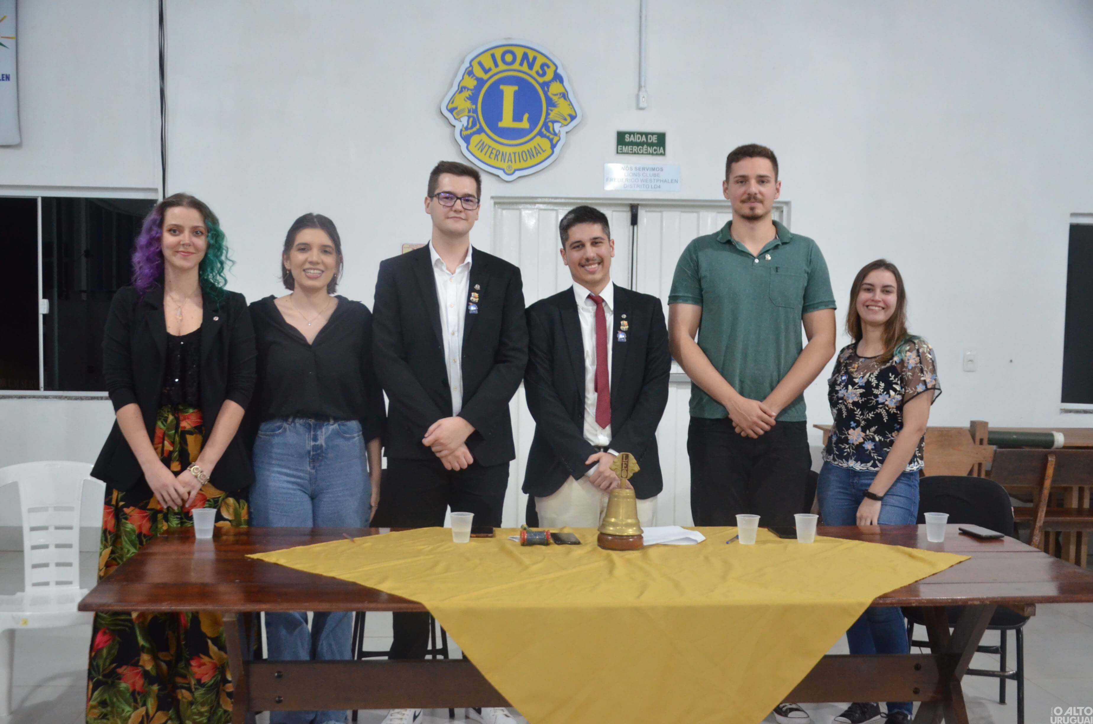 LEO Clube FW empossa nova diretoria