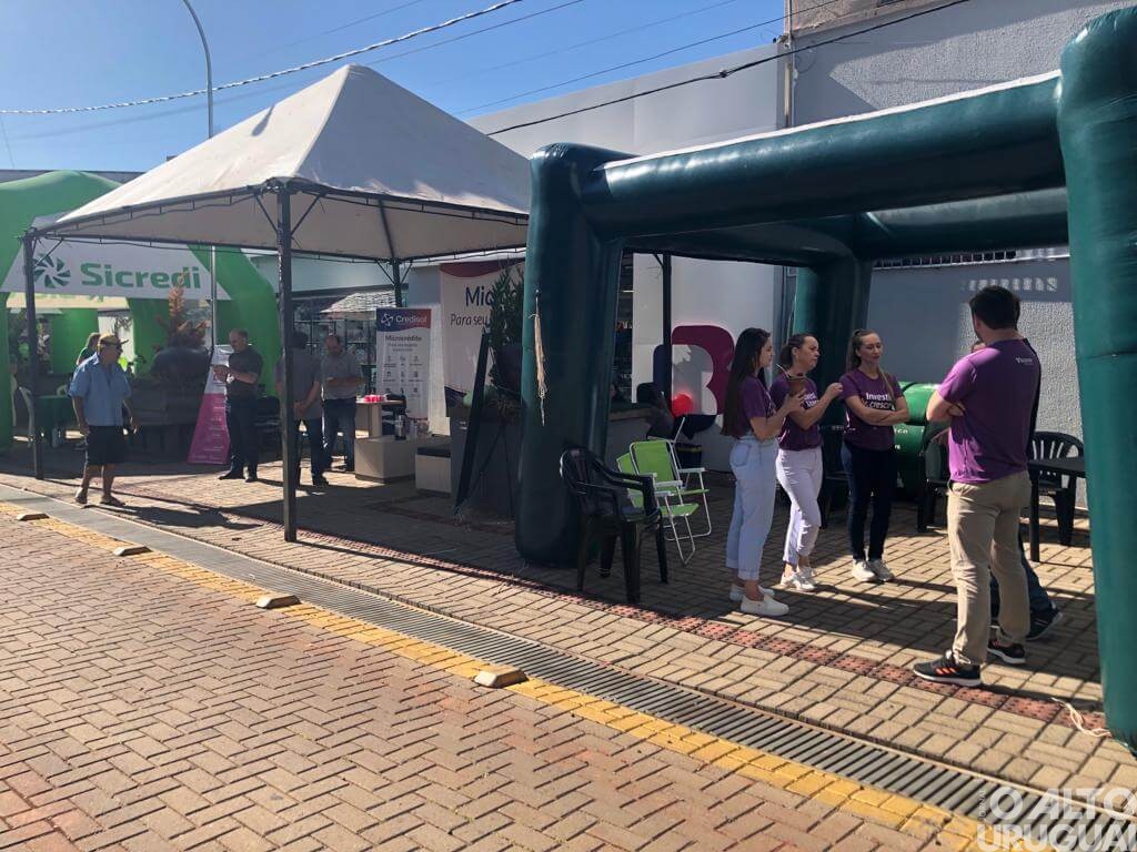 1º Feirão de Crédito e Empregos acontece até a tarde deste sábado em FW