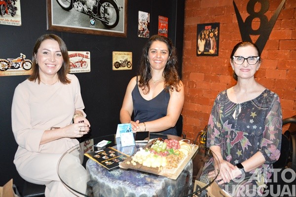 Divina Femme celebra nove anos com evento beneficente