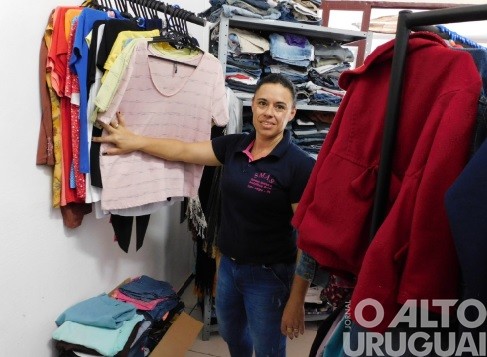 Administração de Vista Alegre inaugura Varal Solidário