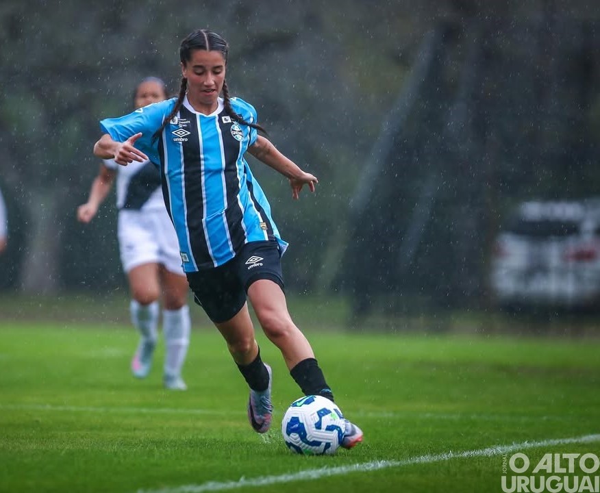 Lara Mônica Ribeiro é convocada para Seleção Brasileira Sub-15